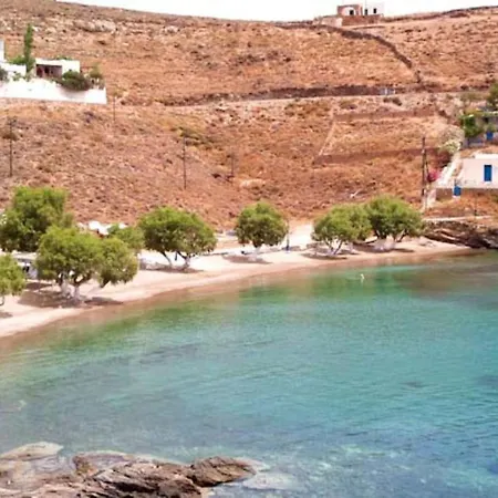 Seafront Theis Retreat - Seaview Bliss בית נופש Loutrá