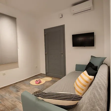 Seafront Theis Retreat - Seaview Bliss