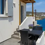 Semesterbostad Seafront Theis Retreat - Seaview Bliss *