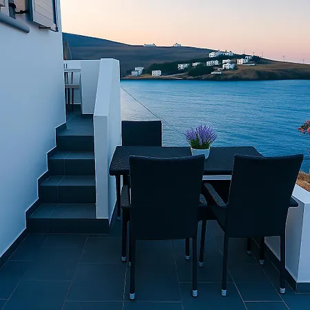 Seafront Theis Retreat - Seaview Bliss Vakantiehuis